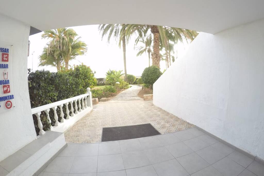 Studio Apartment La Lajilla Located At Beachfront Arguineguin 外观 照片
